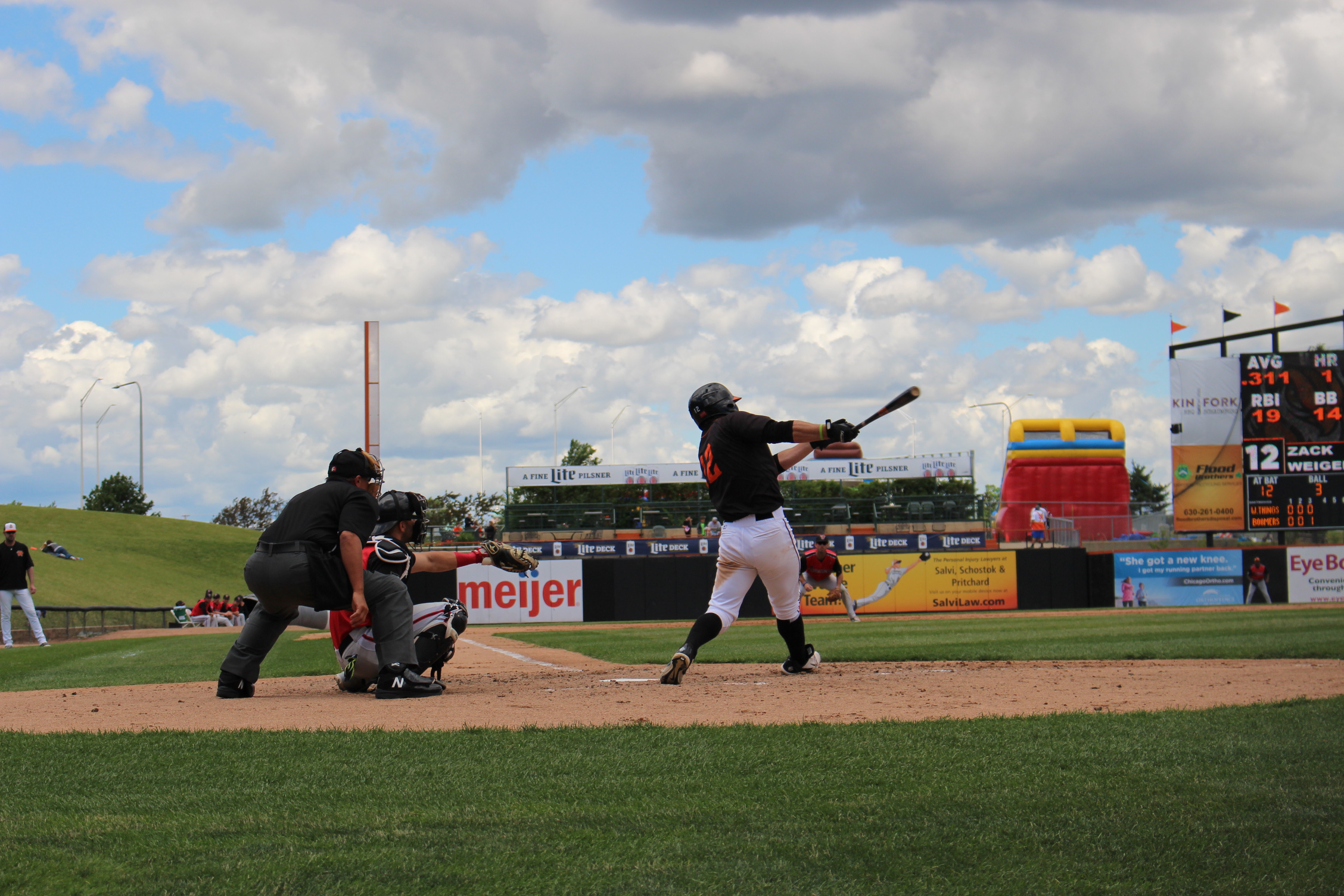 First Inning Slows Boomers in Series Opening Loss