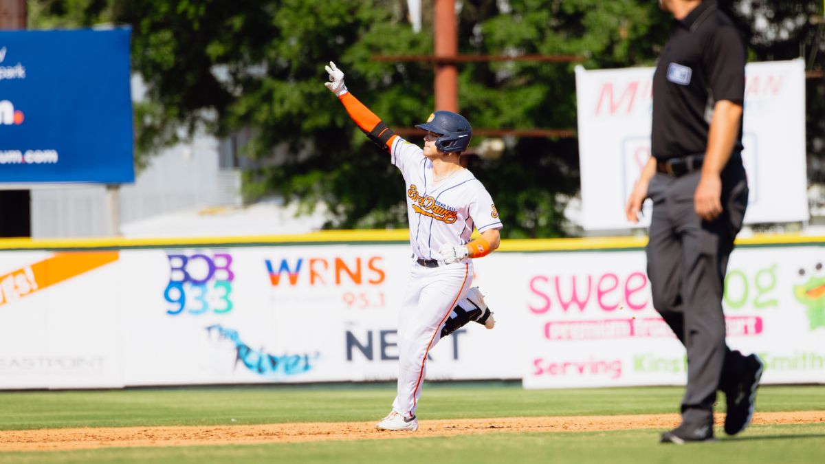 Miller-Green's Two-Homer Night Powers Bird Dawgs Past Jackals in Series Clincher
