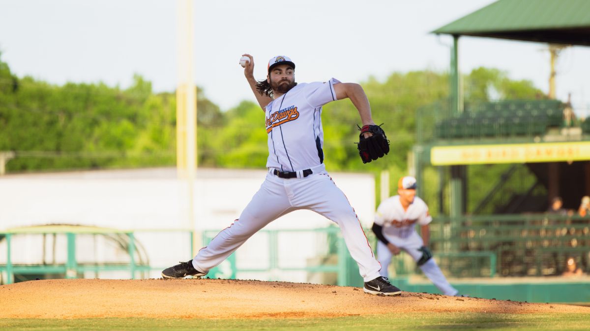 Bird Dawgs Erupt for Six in the Sixth, Rally Past Boulders 10-8 to Avoid Sweep