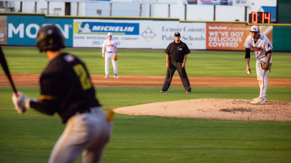 Bird Dawgs Drop Lopsided 19-3 Decision to Miners