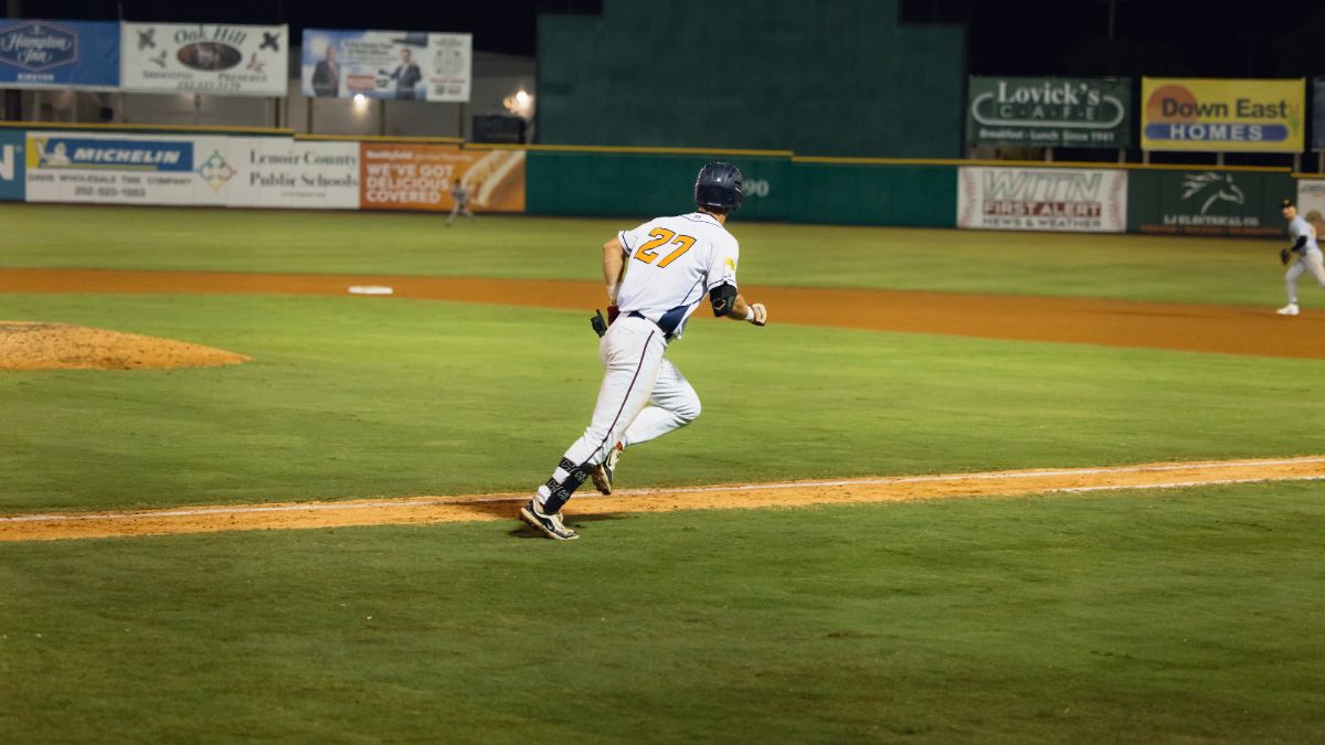 Bird Dawgs Drop Series Finale to Miners 17-8