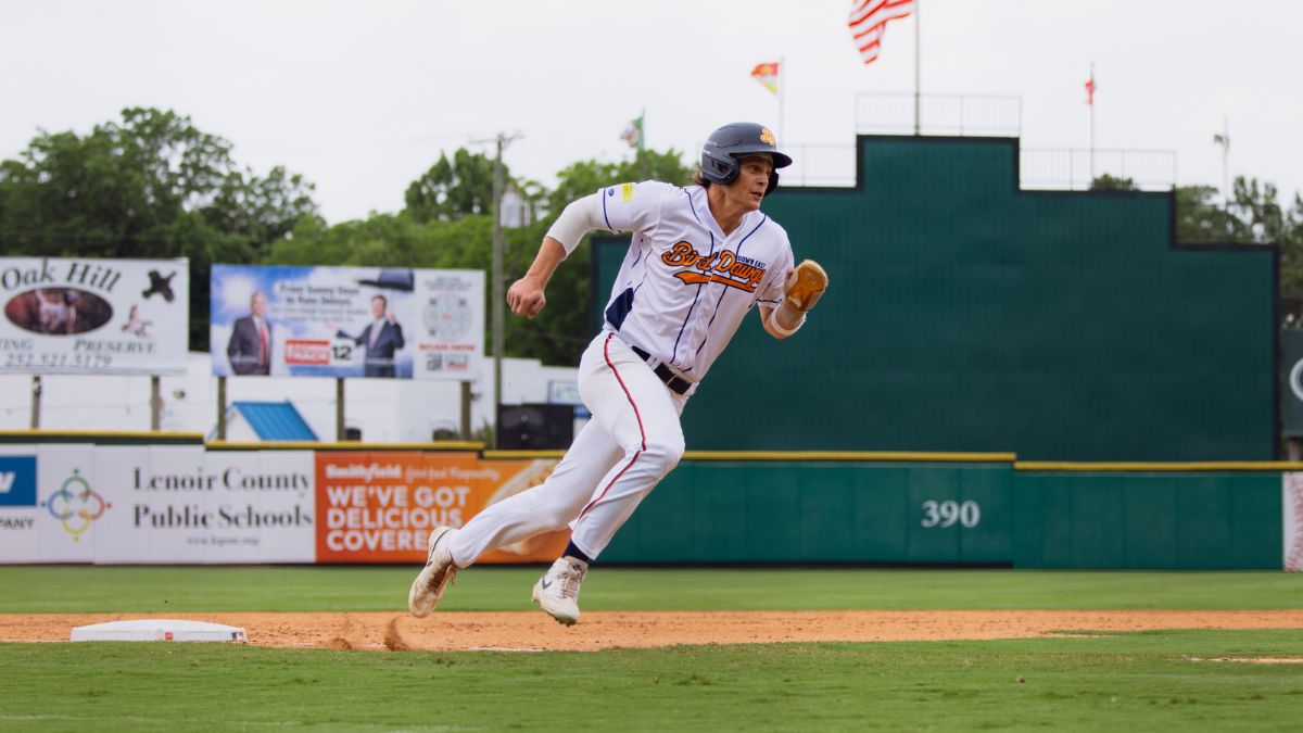 Bird Dawgs Break Franchise Hit Record, Demolish Jackals 22-6