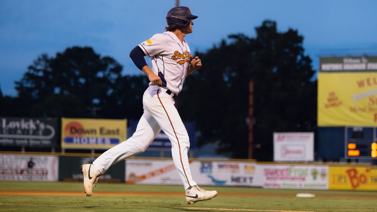 Backus Walks Off Boulders in Suspended Game Before New York Takes Nightcap
