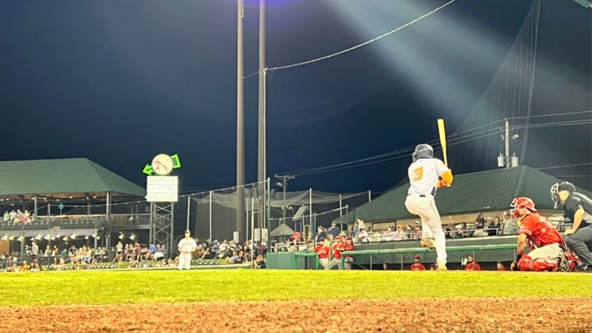 Bird Dawgs Fall in Inaugural Season Opener