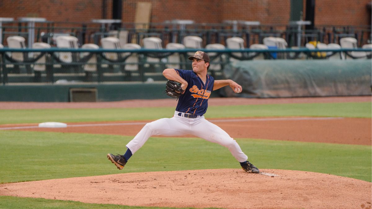 Bird Dawgs Break Loose Early, Bury Mud Monsters 9-2