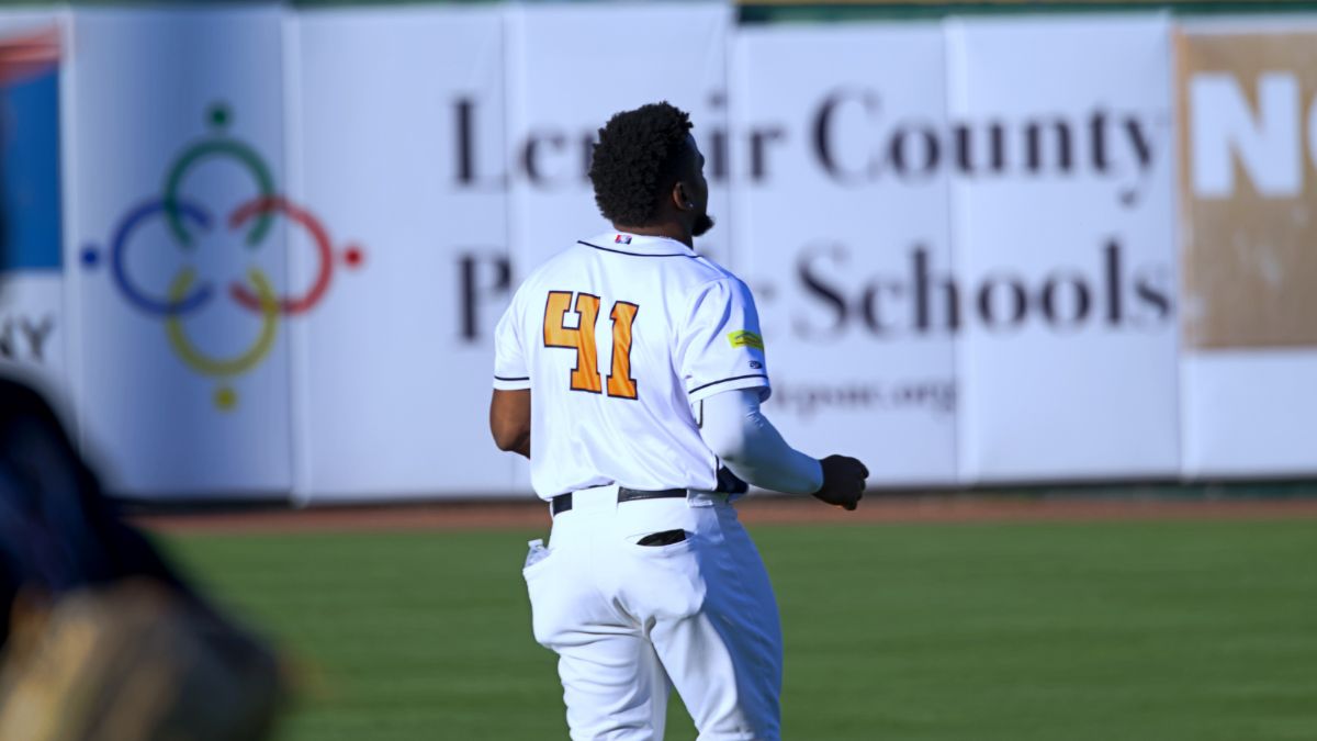 Bird Dawgs Can't Climb Out of Early Hole in Finale Loss