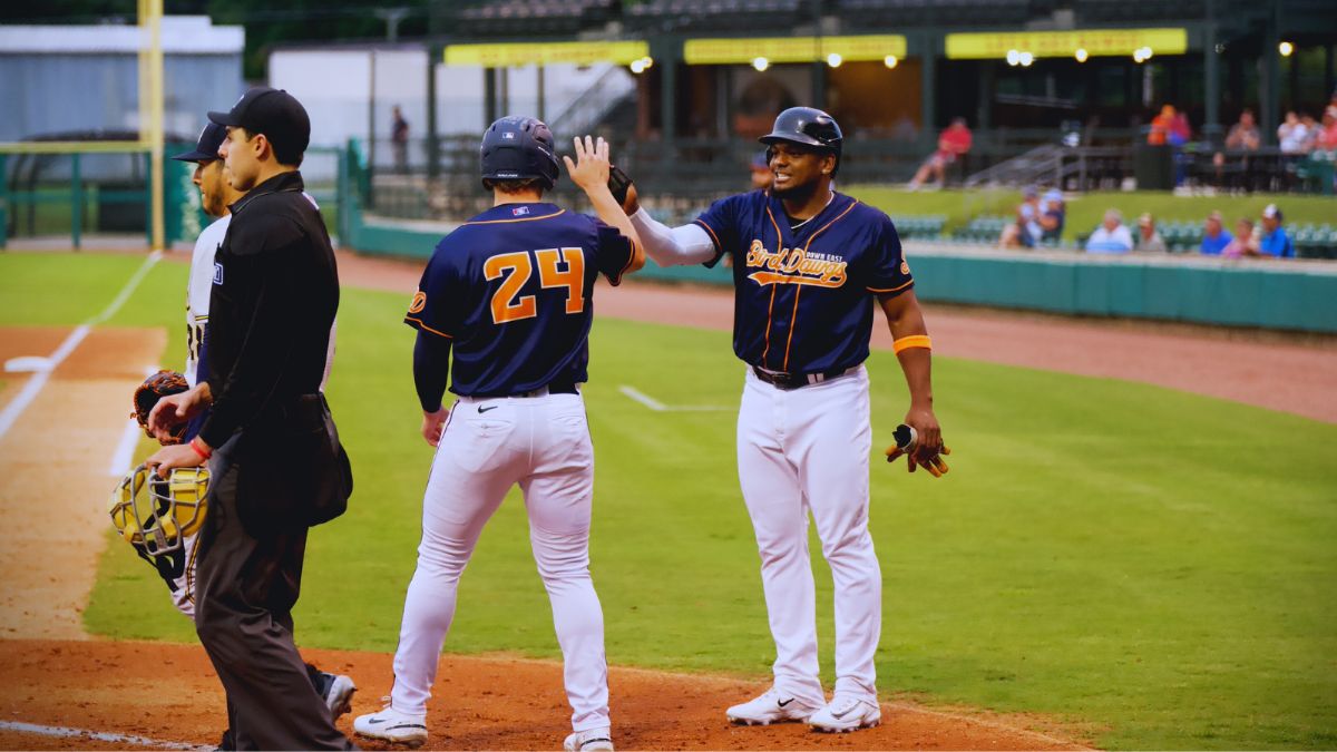 Bird Dawgs Bash, Arms Dazzle in 7–2 Victory