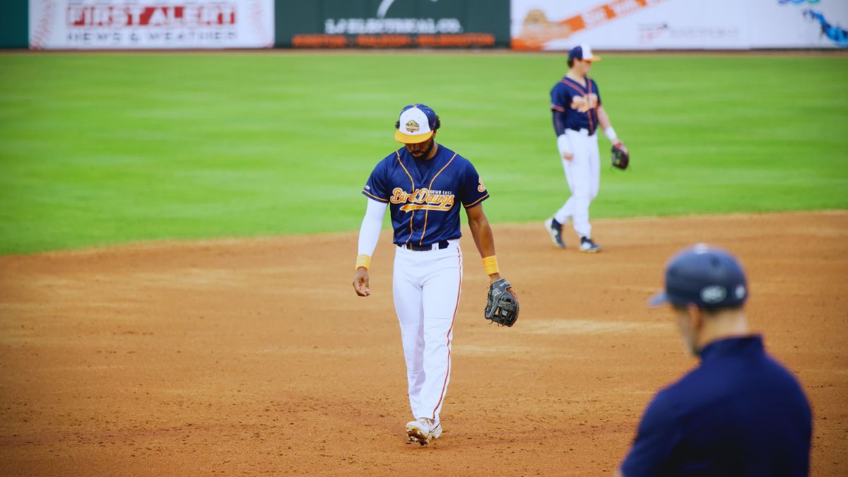 Early Trouble Sinks Bird Dawgs in Opener