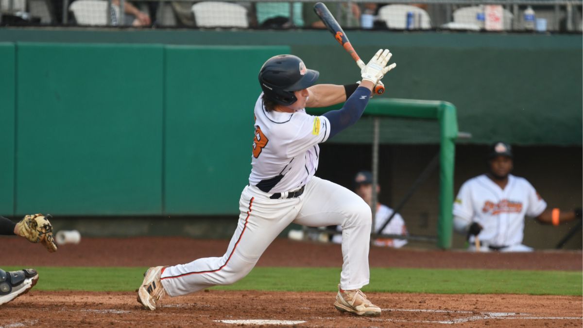DiTomaso Delivers First Walk-Off in Bird Dawgs History