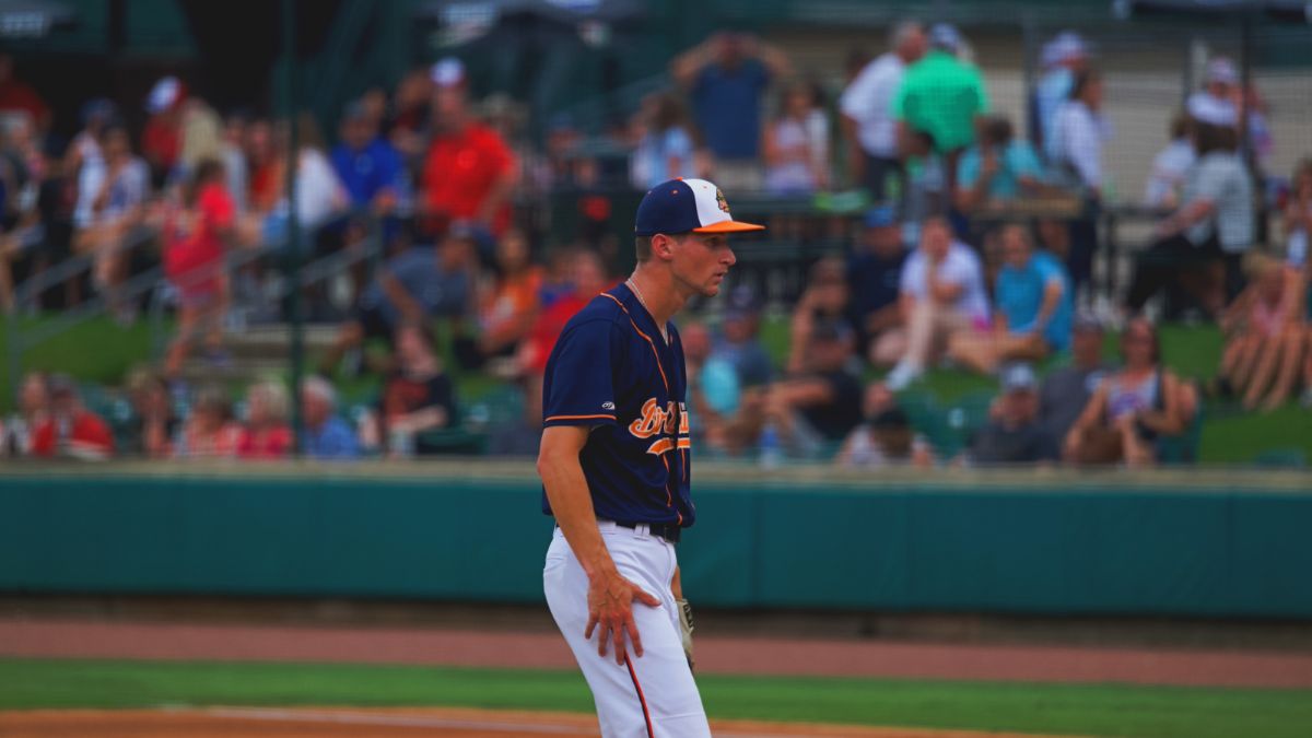 Bird Dawgs Come Out Barking in Win Over Boulders