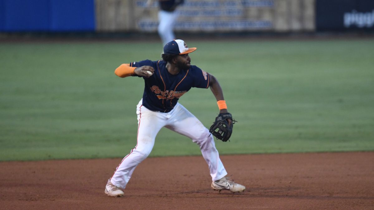 Tapia’s Homer Not Enough as Bird Dawgs Fall Late