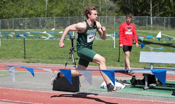 Anders Larsen of Alaska Anchorage racked up 3,448 points on the opening day of the decathlon Monday.