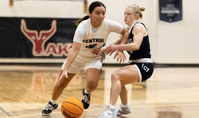 For the week, Valerie Huerta averaged 35 points per game in two games, including her GNAC single-record 46-point outburst against Walla Walla.