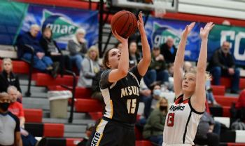 Defense Leads MSUB To Quarterfinal Win Over NNU