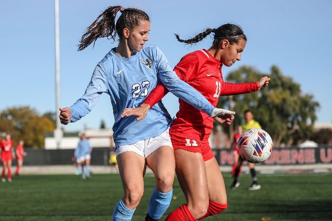 Junior forward Estera Levinte assited on both of Western Washington's first-half goals and finished the match with four shots.| Photo by Loren Orr Photography