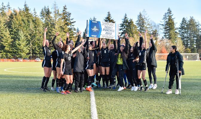 Western Washington punched its ticket to the NCAA Semifinals on Saturday with a 3-1 win over Colorado Mines on home turf Saturday at Harrington Field in Bellingham.
