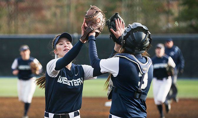 Western Washington freshman Anna Kasner threw a one-hitter to beat No. 7 Chico State 4-0, striking out 13 batters for the third time this season.