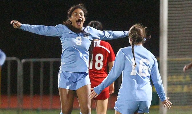 Gabriela Pelogi's insurance goal in the second half helped lead Western Washington back to the GNAC Championships final. Photo by Ron Hole.