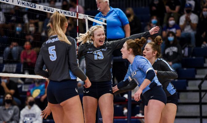 Western Washington volleyball has had plenty of reasons to celebrate lately. They lead the GNAC with an 11-1 conference record.
