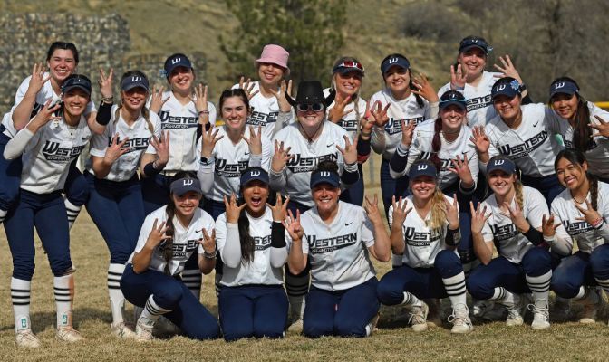 The Western Washington softball program hit .341 while limiting opponents to 10 runs and a 1.58 batting average over the course of a 6-0 week, beating Northwest (Wash.) twice and MSUB four times.