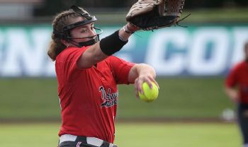 Booth's Pitching Gem Puts NNU In GNAC Softball Final