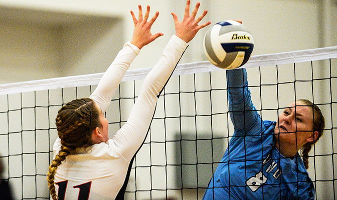 Western Washington middle blocker Michaela Hall finished with 20 kills and a .395 hitting percentage to lead the Vikings on a 2-0 Alaska road swing.