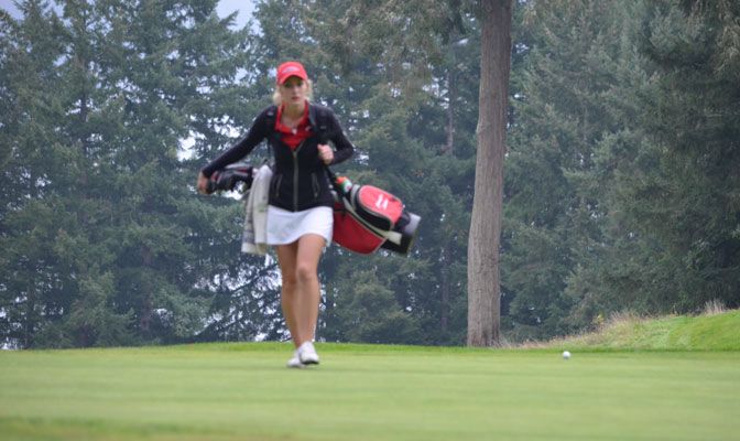 Jennifer Liedes finished in the top five in her second straight event, placing third at the Dennis Rose Invitational.