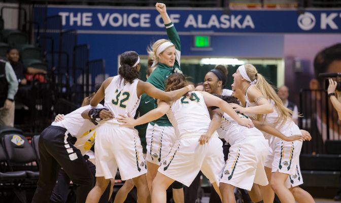 Last season, Alaska Anchorage outscored opponents by 26.7 points. They led the GNAC in scoring offense, scoring defense, assists, steals and three-point field goals made.