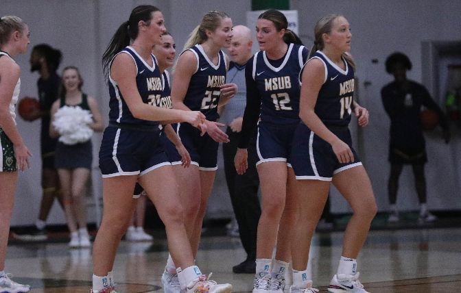 Yellowjackets Rise Into Top-10 in WBCA Poll