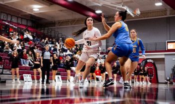 Women’s Hoops Enters Second Half Of Conference Slate