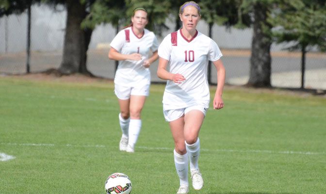 Hadli Farrand and Central Washington look to secure a spot in the GNAC championship with a win this week.
