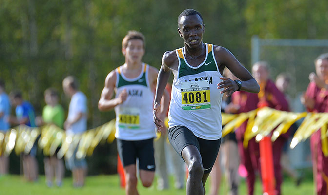 Alaska Anchorage's Henry Cheseto won the 10,000-meter men's race at the WWU Invitational, his third win of the season.
