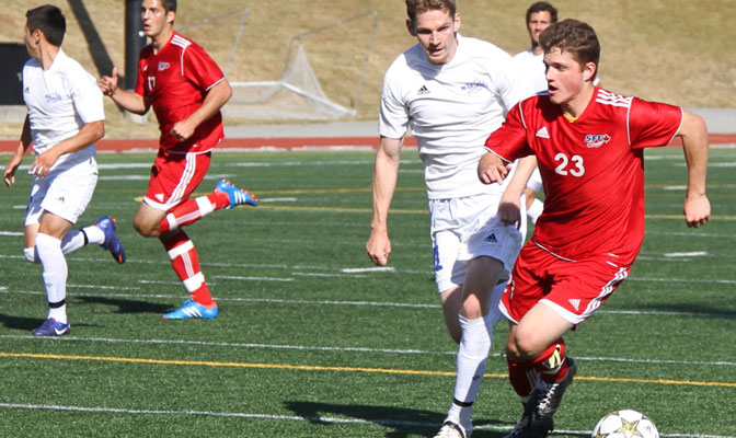 Justin Wallace had two goals and four assists in leading Simon Fraser  to two wins last week  (SFU Photo).