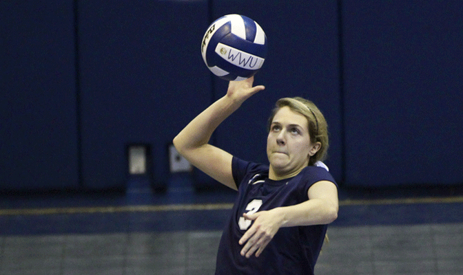 WWU libero Samantha Hutchinson joined former Viking All-American Courtney Schneider as the only players to record 32 or more digs in a three-set match (Photo by Nick Gonzales)