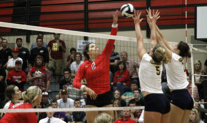 Taylor VanValey had 12 blocks in two matches last weekend for regionally top-ranked Northwest Nazarene.
