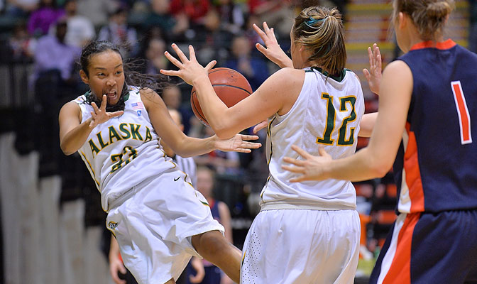 Alaska Anchorage moved up to No. 1 in the latest USA TODAY Coaches and D2SIDA polls this week.