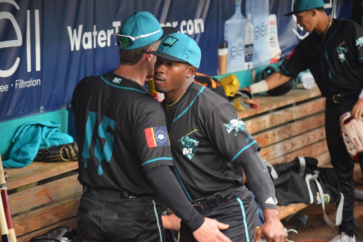Mud Monsters Hold Crushers to One Run, Ride 16 Hits to 10-1 Victory