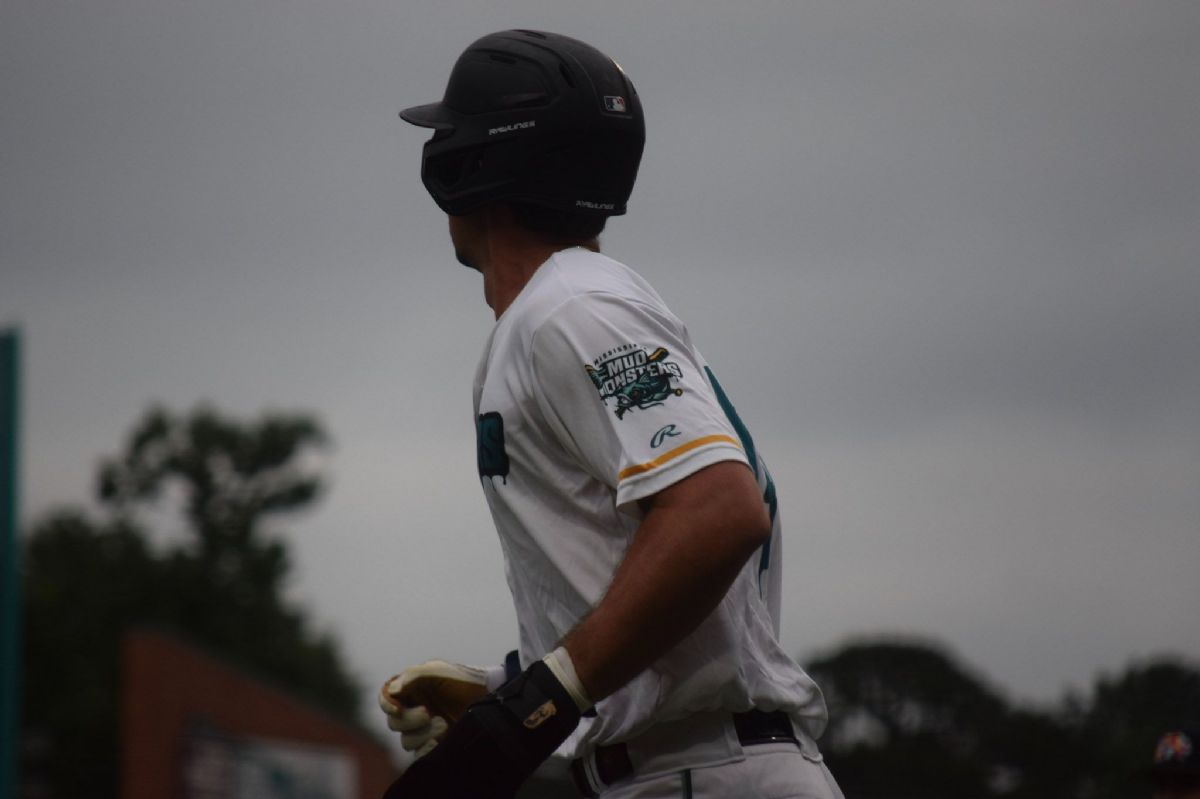 ValleyCats Rally to Stun Mississippi 10-7