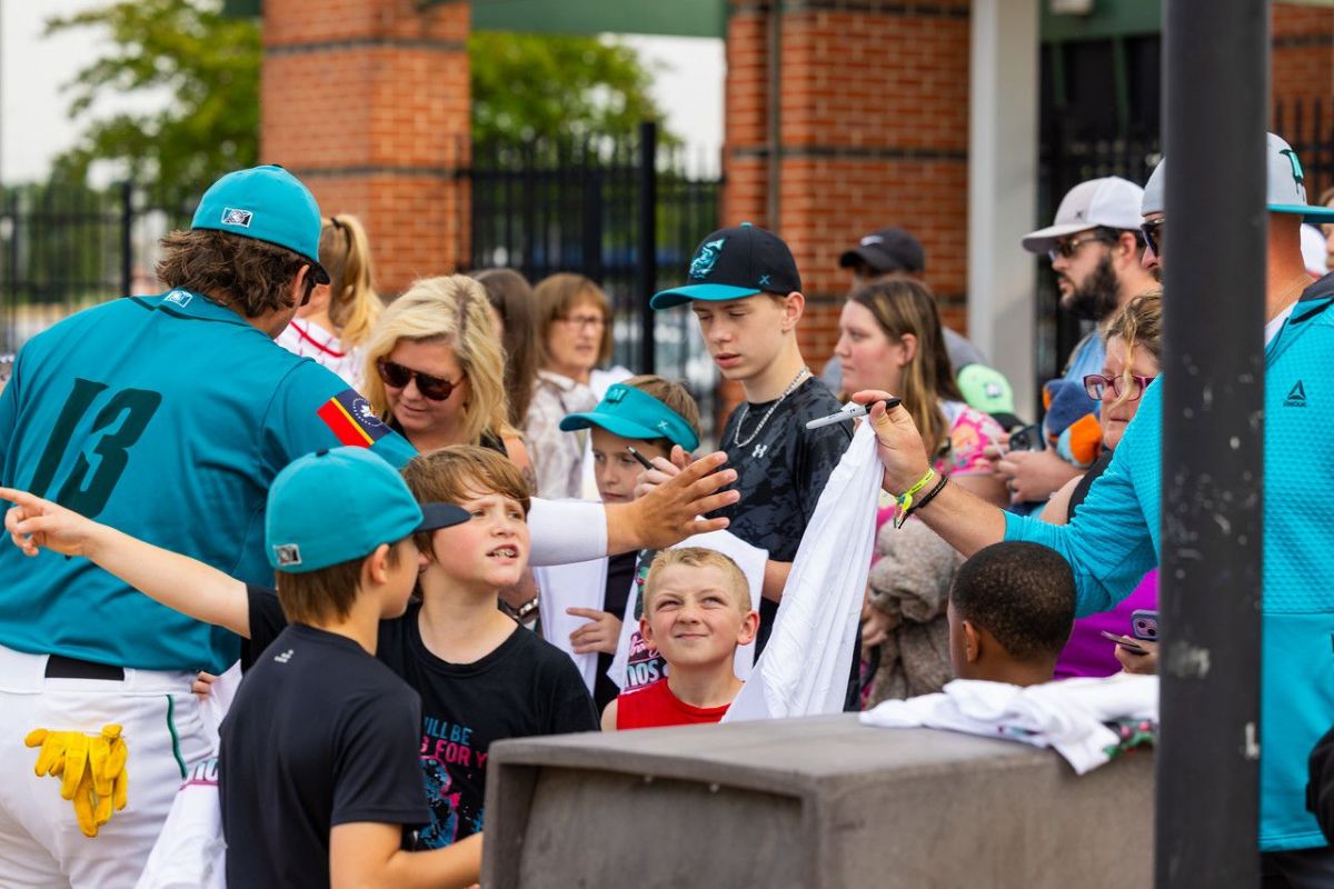 Crushers Take Control Early; Offense Struggles as Mud Monsters Fall 13-2