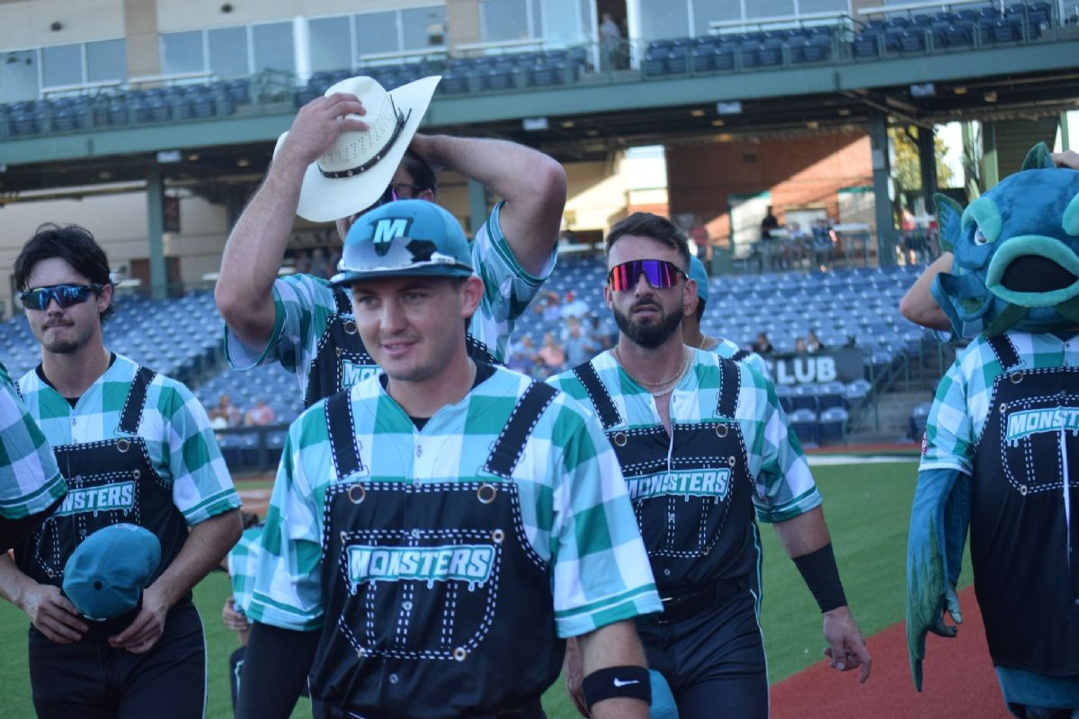 Bats Harvest 20 Hits; Williams Mows Down Crushers on Way to Farmer’s Appreciation Day Win
