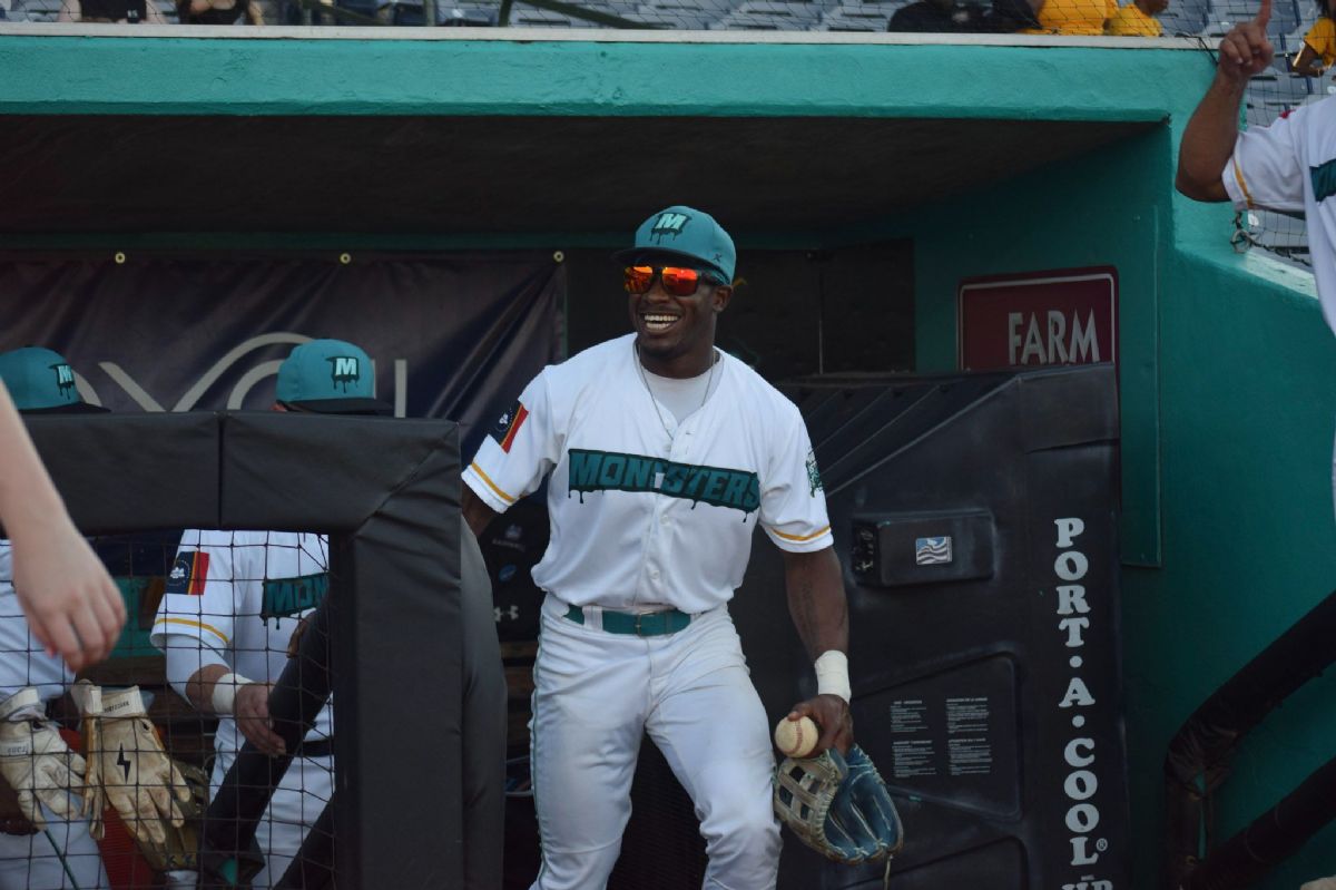 Mud Monsters Stage Second Straight Eight-Inning Comeback, Top Otters 4-3