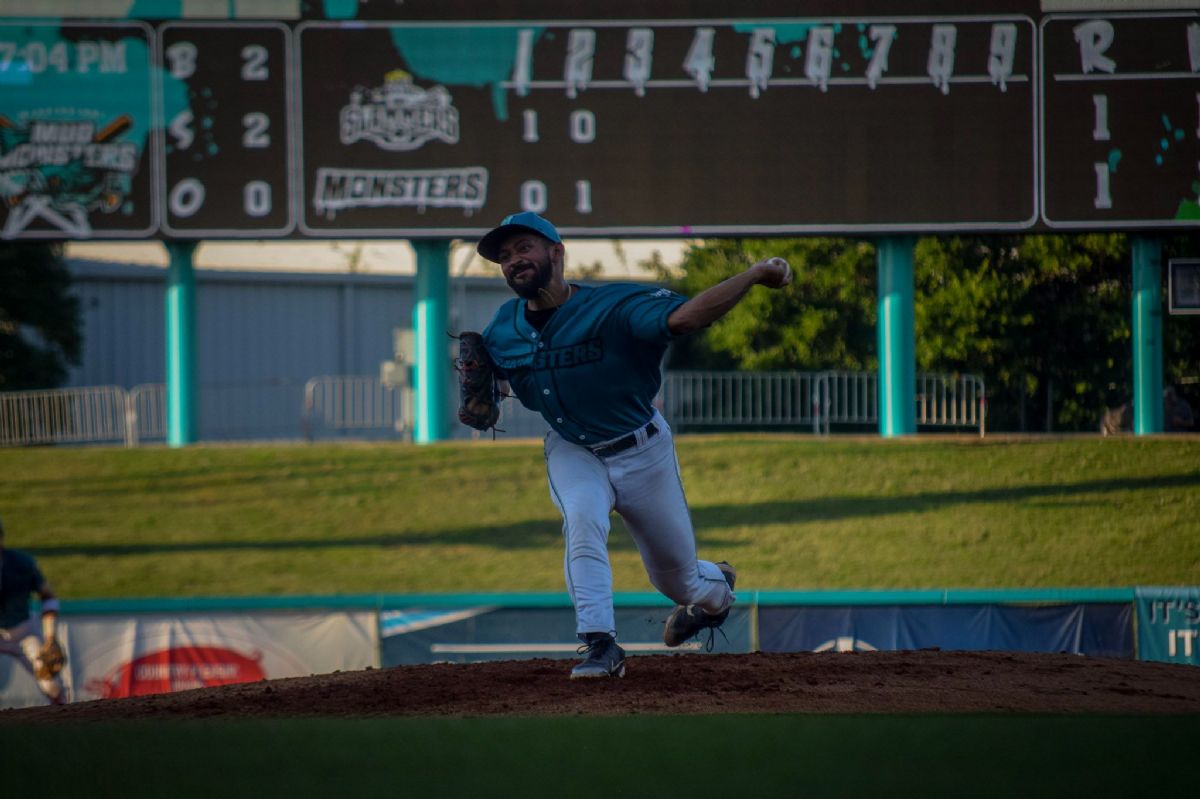 Campbell’s Phenomenal Start Lasts into Ninth; Crushers Walk Off Mud Monsters 2-1