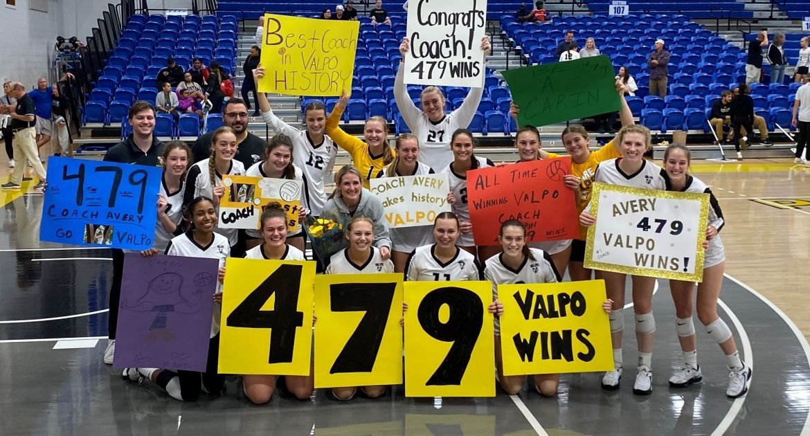 Avery Sets Valpo Athletics Wins Record; Volleyball Sweeps Two Saturday