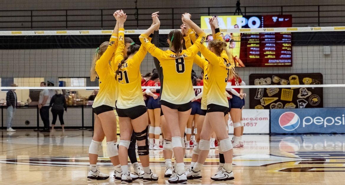 Volleyball Heads to Bradley, Illinois State