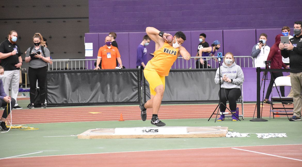 Track & Field Achieves Numerous PRs on Saturday
