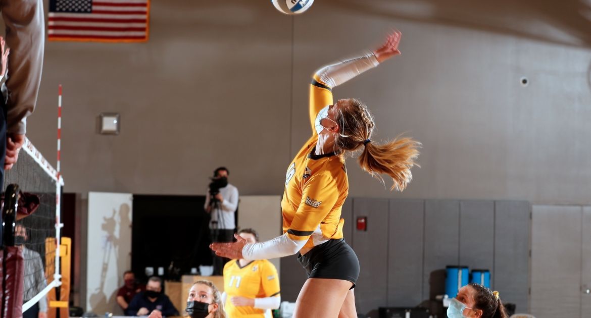 Volleyball Battles Back, Drops Five-Setter at Loyola