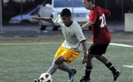 Valpo Men's Soccer Looks to Continue Rise in 2010