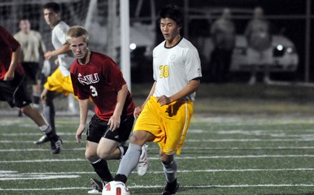 Valpo Falls In One-Goal Game to Loyola