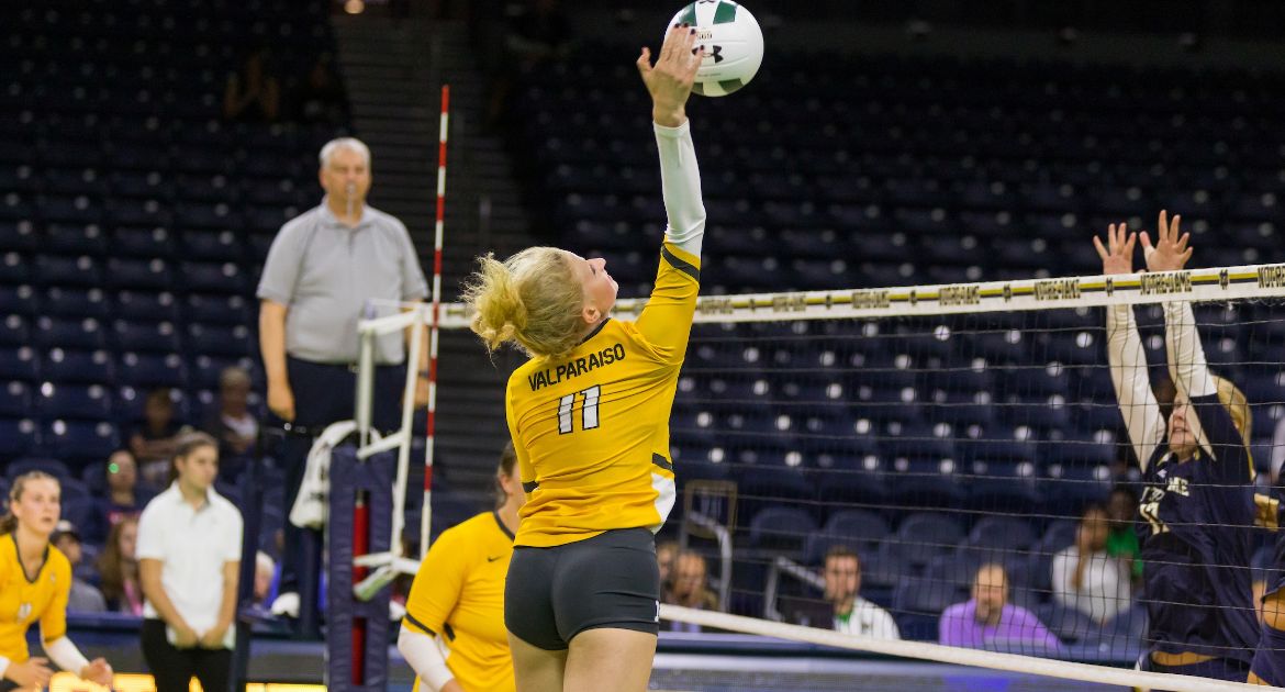 Volleyball Falls in Non-Conference Finale Tuesday