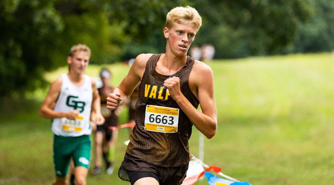 Cross Country Competes in Final Pre-Championship Tune-Up at Bradley